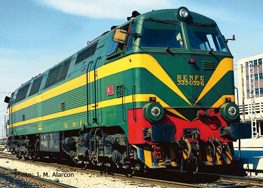 Diesel locomotive D 333 with Digital Sound<br /><a href='images/pictures/Roco/62727.jpg' target='_blank'>Full size image</a>
